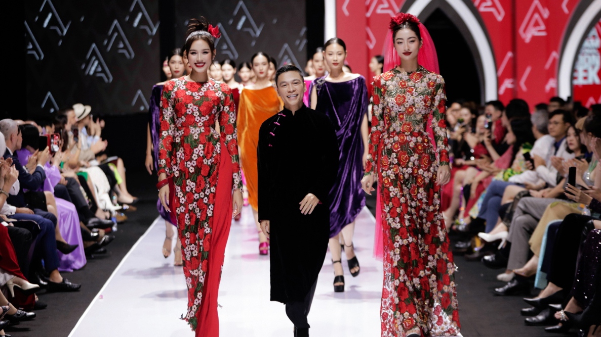 Vietnam International Fashion Week 2022 opens in Hanoi